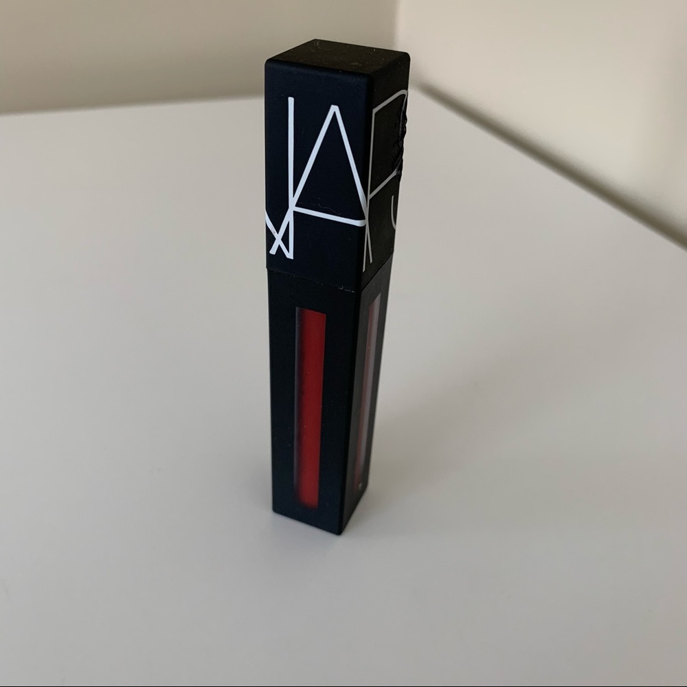 [SOLD] NARS Powermatte Lip Pigment in “Starwoman”